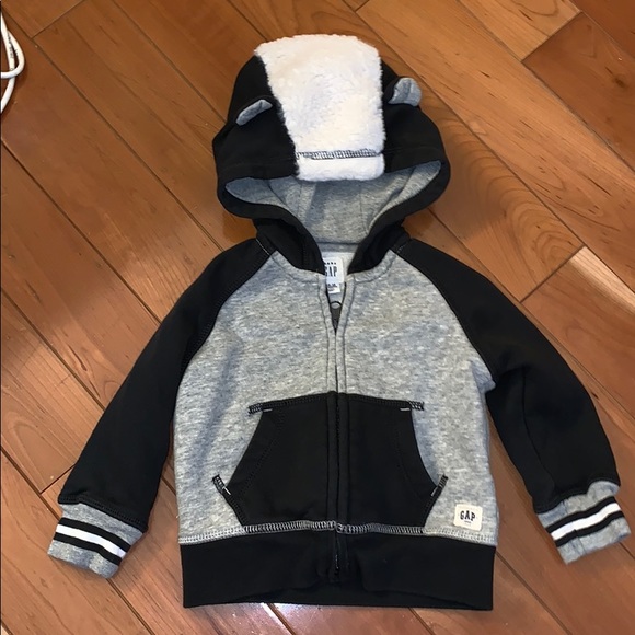 GAP Other - EUC Baby Gap Skunk Sweatshirt GAP Other - EUC Baby Gap Skunk Sweatshirt